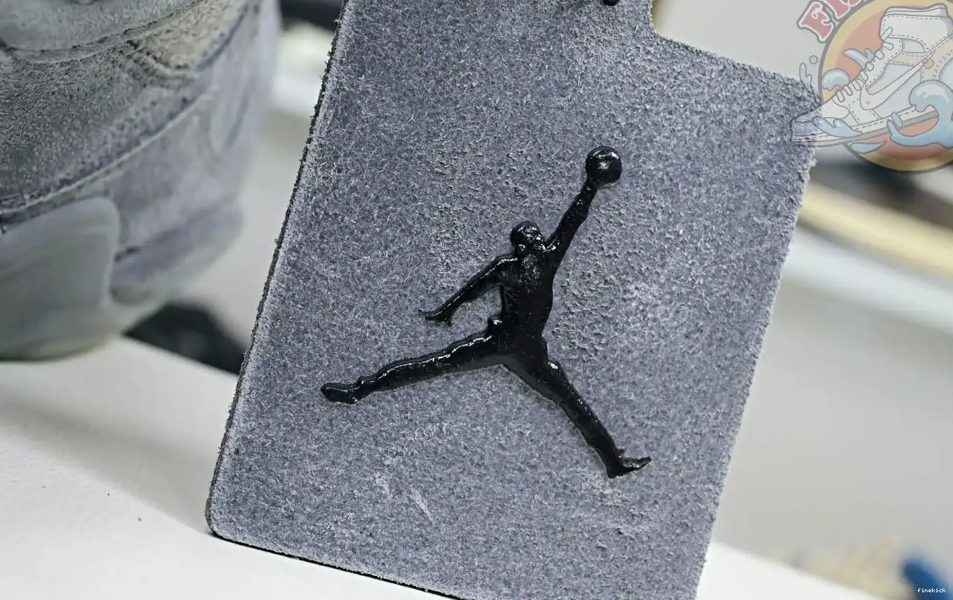 retro Jordan Jordan 4 Air kaws 0418